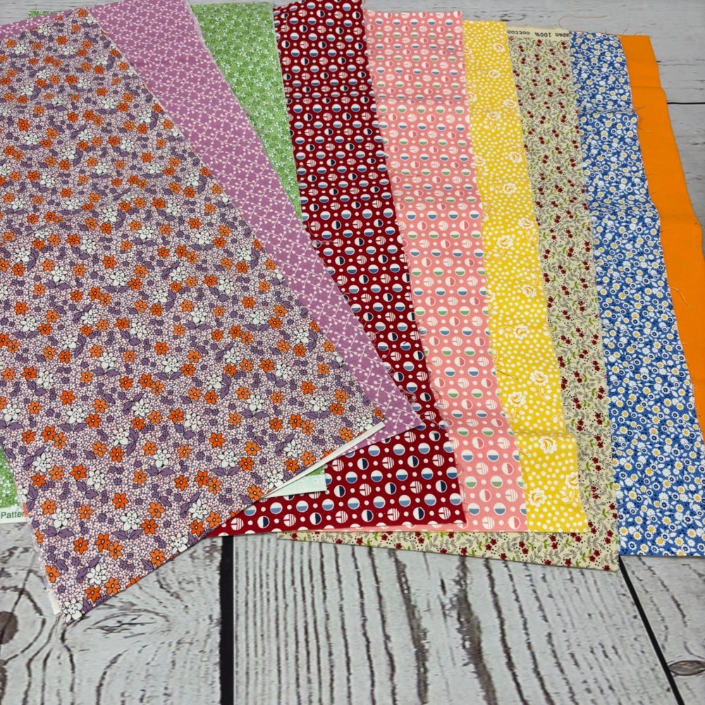 Vintage Cotton Fabric Remnants Lot Floral Polka Dot Geometric Quilt Pieces 9pc - Picture 4 of 6